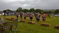 The Winkleigh Morris Dancers show us how it's done!